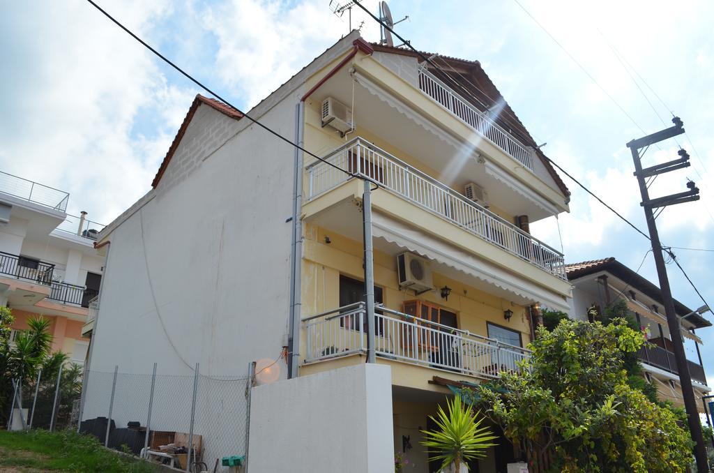Emmeleia Accommodation By Maria Riga Ouranoupoli Exterior foto